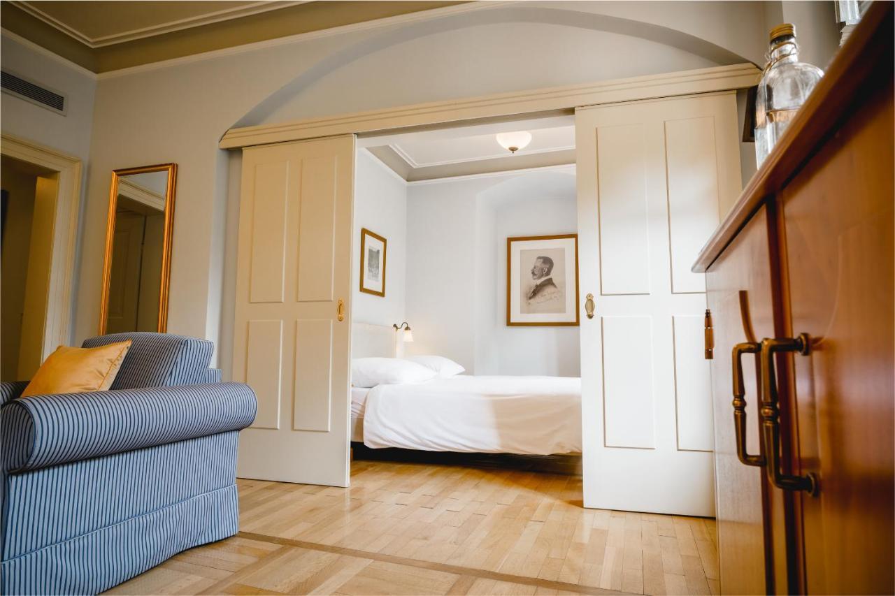 Bed and Breakfast Residenz Weingut Schloss Reinhartshausen Эльтвилле Экстерьер фото
