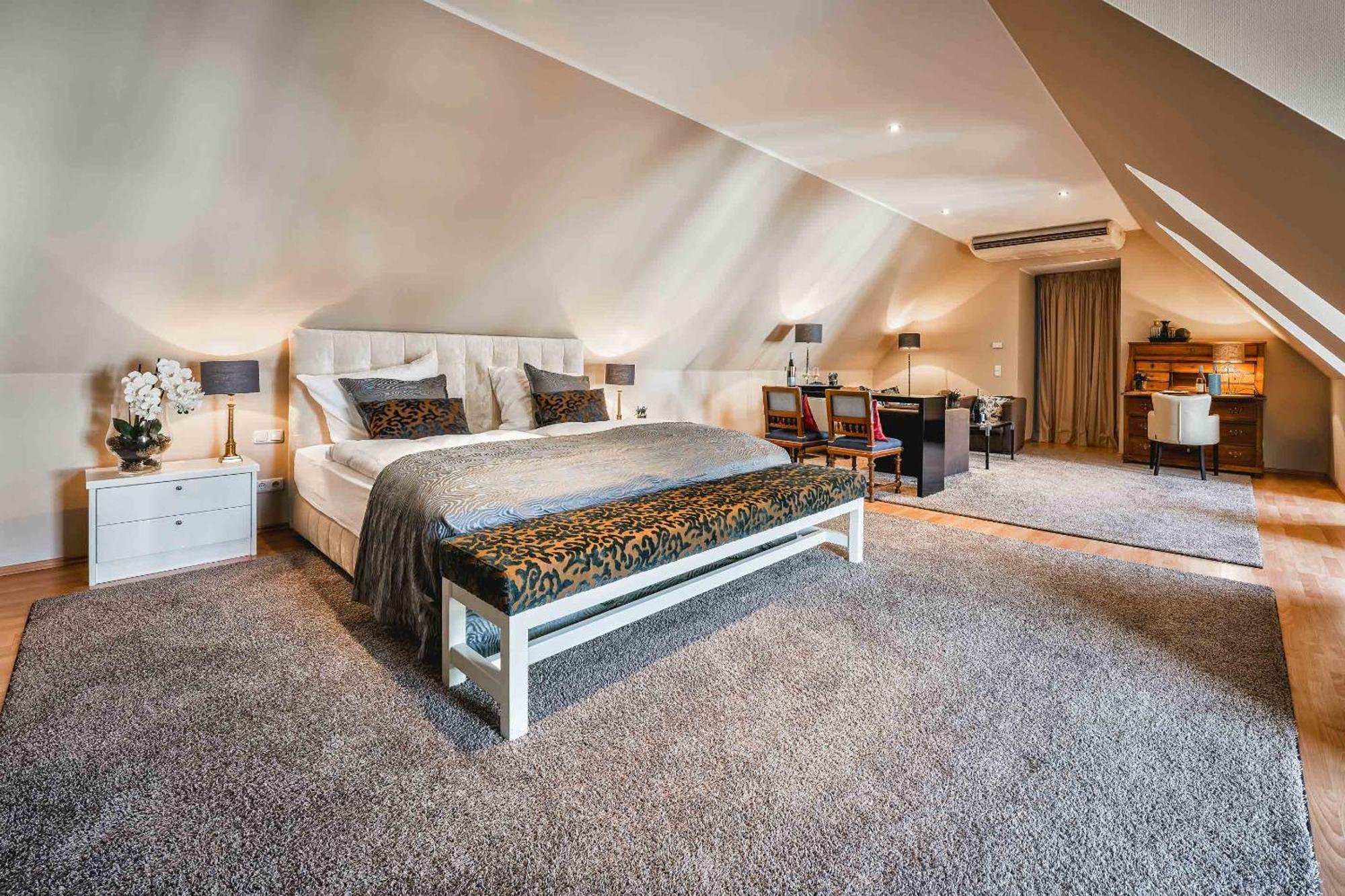 Bed and Breakfast Residenz Weingut Schloss Reinhartshausen Эльтвилле Экстерьер фото