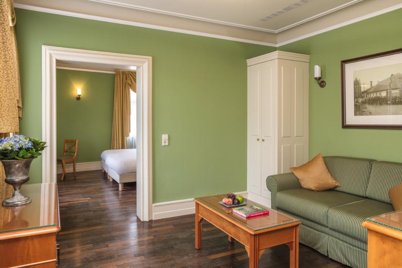 Bed and Breakfast Residenz Weingut Schloss Reinhartshausen Эльтвилле Экстерьер фото
